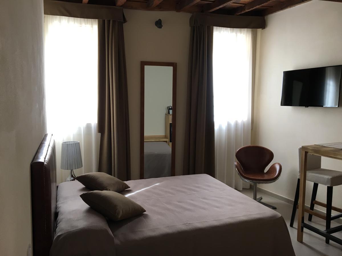 Studio 27 Ferrara Luaran gambar